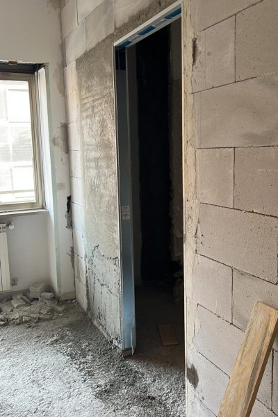 Apertura porta in muratura - Cantiere Civitavecchia