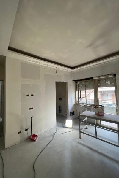 Stanza con controsoffitto rifinito - Civitavecchia